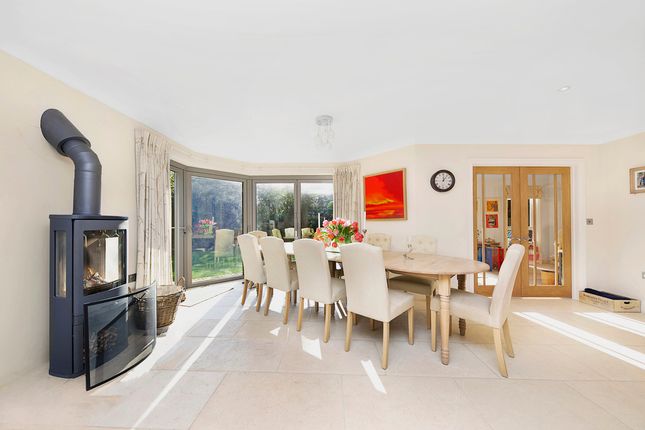 5, Eversley Park, London photo 4
