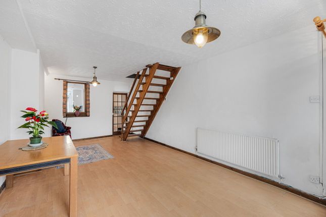 12, Castle Street, Pontypool photo 4