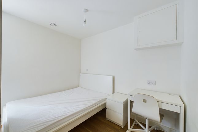 Apartment 221, Block D, Wolstenholme Square, 3 Parr Street, Liverpool photo 4