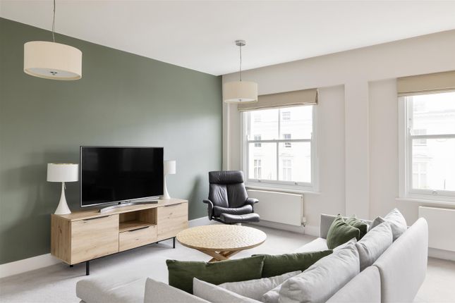 Flat for sale in Pembridge Crescent, Notting Hill