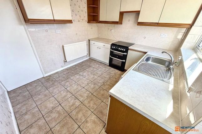 56, Francis Gardens, Peterborough photo 4