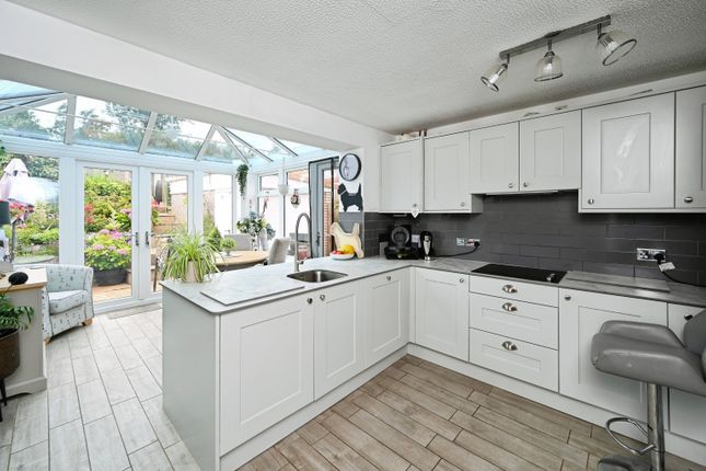 30, Mercia Court, Sutton-in-Ashfield photo 2