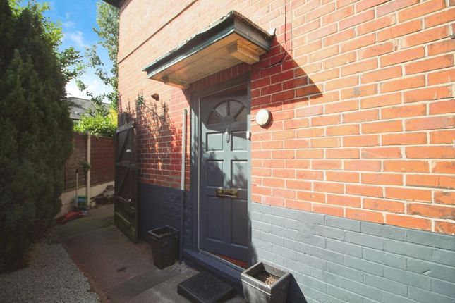 124, Lawton Moor Road, Manchester photo 2