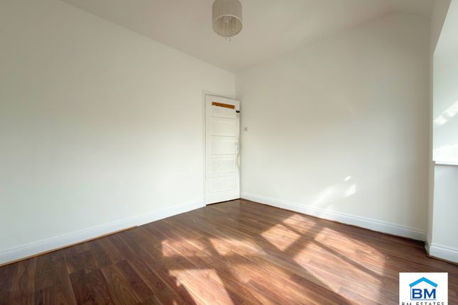 140, Wicklow Drive, Leicester photo 5
