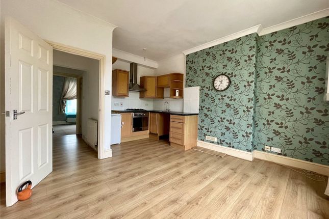 Flat 4, Kings Court, 101, Torquay Road, Devon photo 4