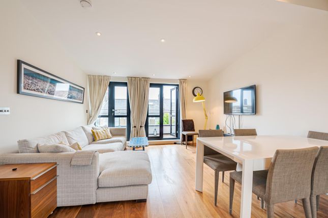 Thumbnail Flat to rent in Beauchamp Road, London