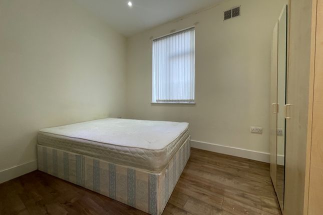 251, Hermit Road, London photo 4