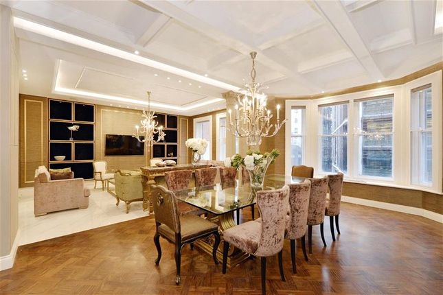 Flat for sale in Park Mansions, Knightsbridge, London