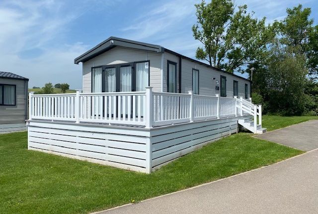 2-bed caravan on Ashbourne Heights Holiday Park, A515 Fenny Bentley, Ashbourne, £99,995