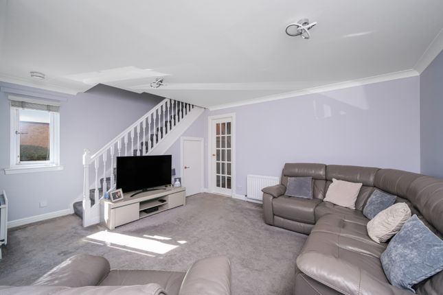 13, Wheatfield Loan, Loanhead photo 4