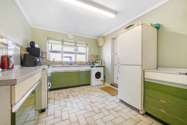 76, Bonham Road, London photo 4