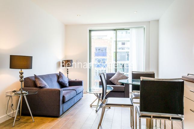 Flat to rent in Essian Street, Wapping