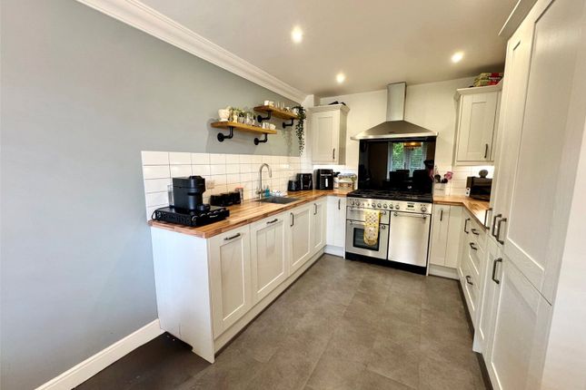 23, Turners Avenue, Hampshire photo 3