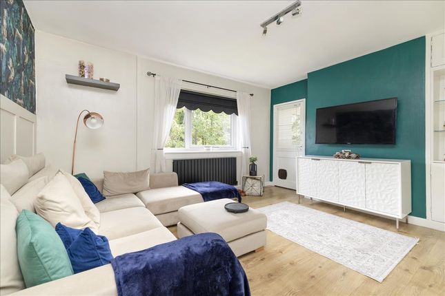 8/5 Summertrees Court, Edinburgh photo 4