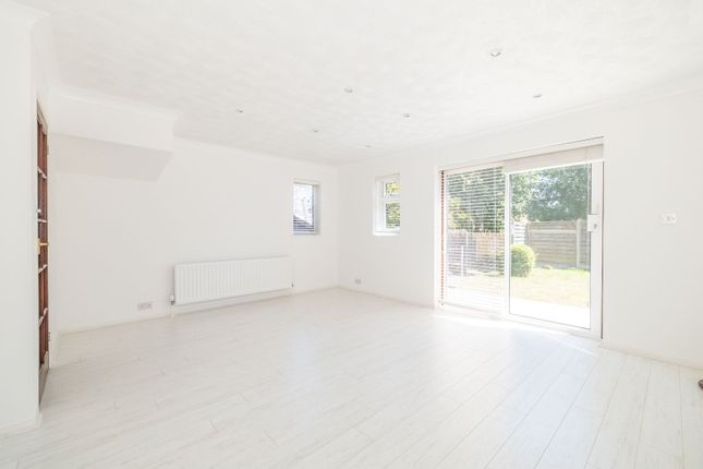 17, Cedarview, Kent photo 2