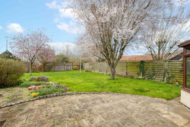 75 Upton End Road, Hitchin photo 2