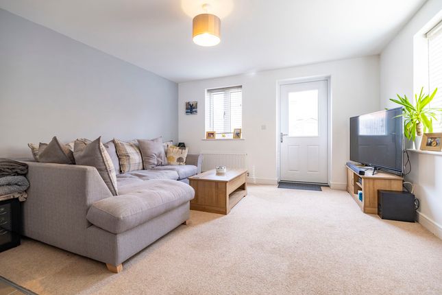 49, Lansbury Road, Milton Keynes photo 4