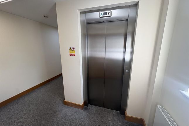 Flat 34, 150 Victoria Road, Swindon photo 2