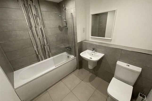 Flat for sale in Cowper Street, Leicester
