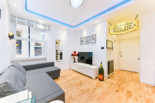 Flat to rent in Old Compton Street, Soho