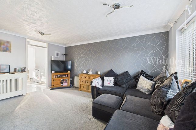 53, Wheatfields, Diss photo 2