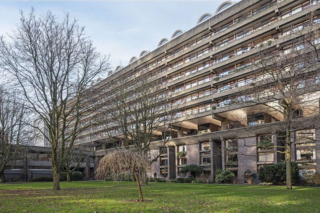Flat for sale in Thomas More House, Barbican, London