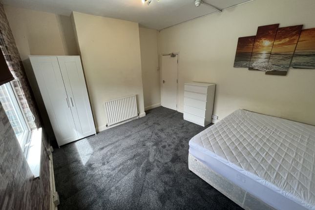 Broomfield Terrace, Leeds photo 5