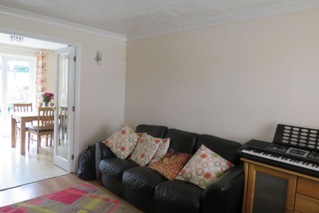 74, NORTHAMPTON photo 5