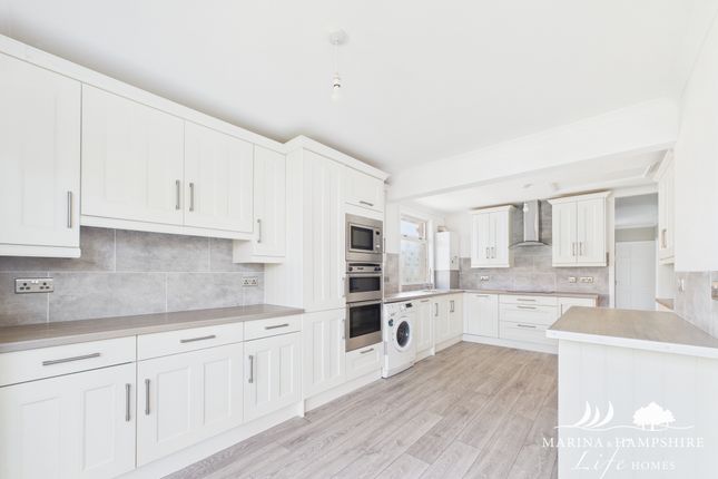8, Marshall Road, Hayling Island photo 2