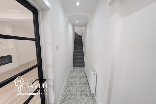 13 Victor Street, Mountain Ash photo 2
