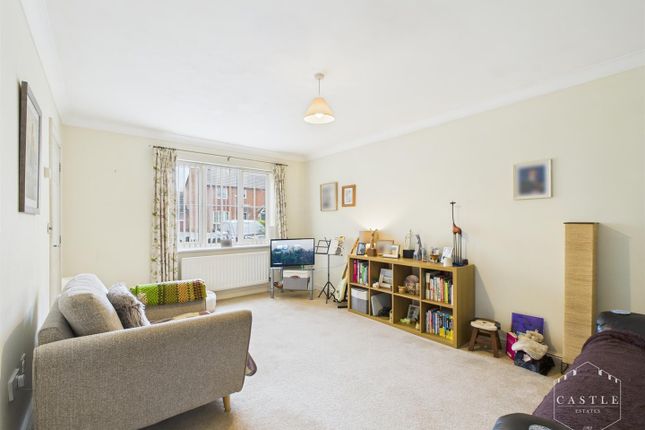 50% share, 4, Merryhurst Place, Hinckley photo 3