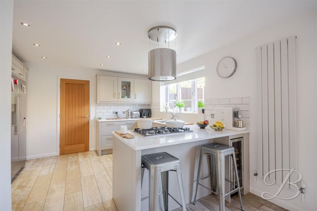 4, Philip Close, Mansfield photo 2