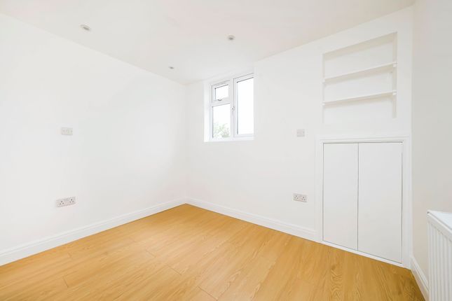 Terraced house for sale in Chilton Road, Richmond