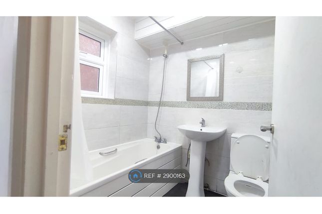Flat, Kemberton Road Selly Oak, Birmingham photo 3