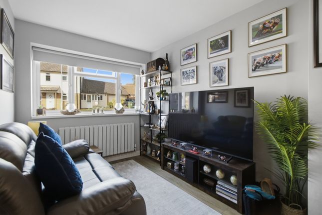 22, Coopers Way, Newent photo 3