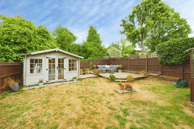 1, Castle Close, Redhill photo 4