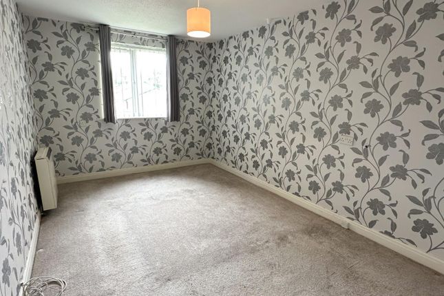 Flat for sale in The Willows, Mauldeth Road, Heaton Moor, Stockport