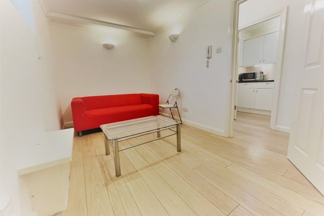 Thumbnail Flat to rent in Brixton Road, London