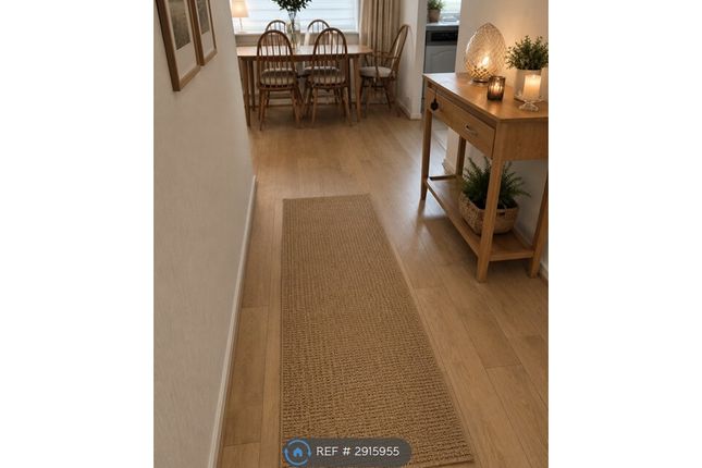 Frating Crescent, Woodford Green photo 3