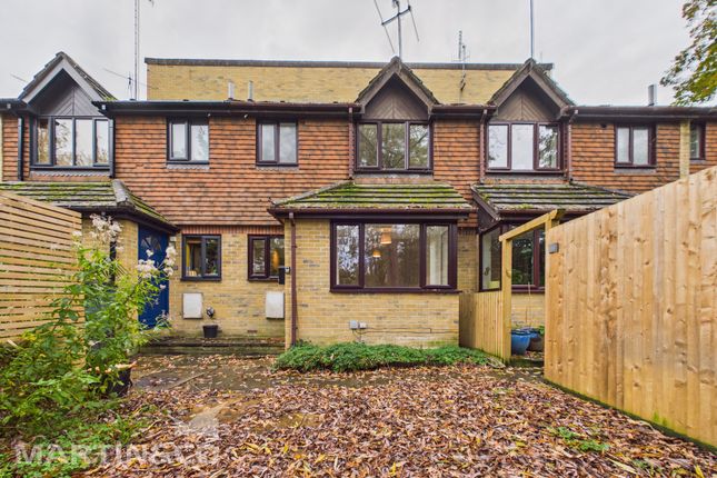 Cam01953G0-Pr0127-Still007