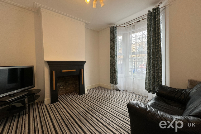 Thumbnail Terraced house to rent in Arrow Road, London