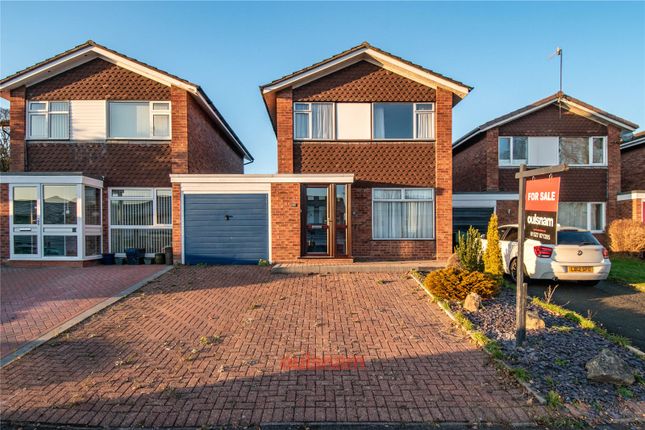 Link-detached house for sale in Kenyon Close, Bromsgrove, Worcestershire