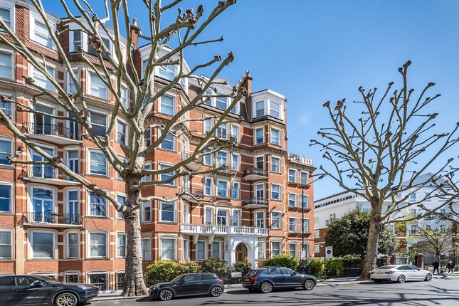 Thumbnail Flat to rent in Marloes Road, London
