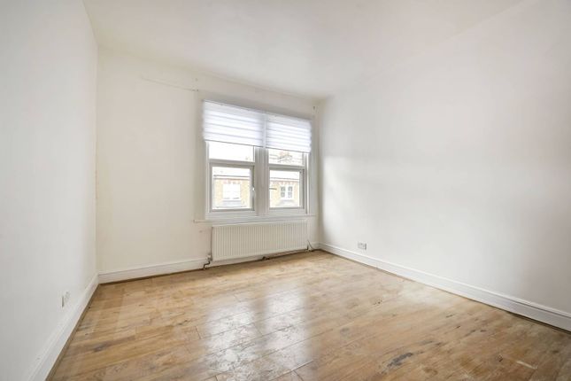 Flat to rent in Fermoy Road, Maida Vale, London