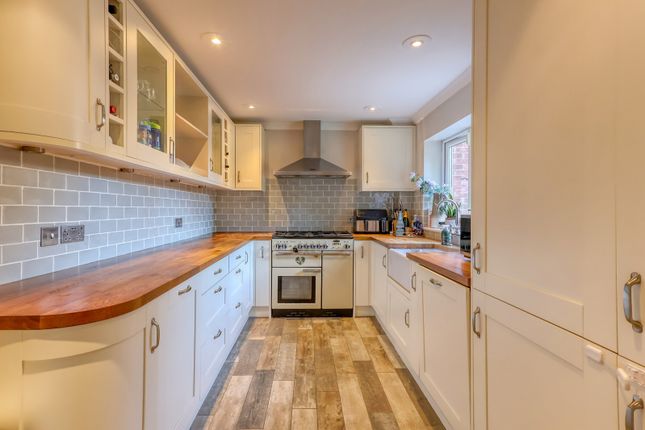 25A, Portway Drive, Buckinghamshire photo 4