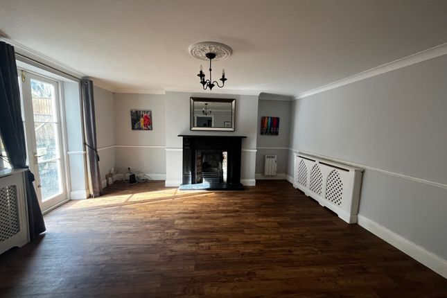 Flat to rent in Alma Rd, Clifton, Bristol
