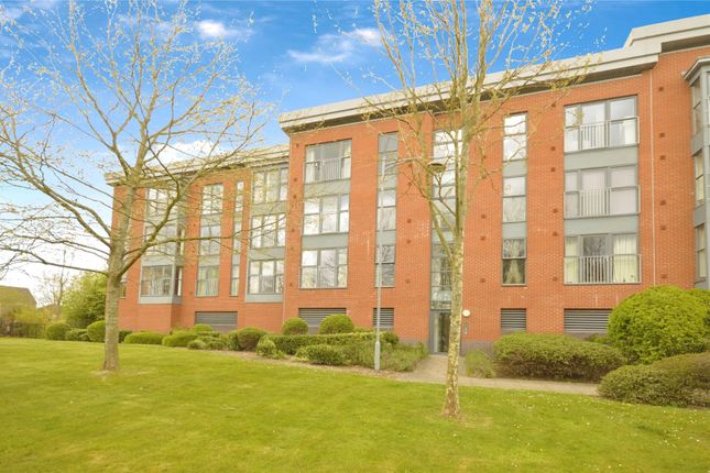 2-bed flat on 101, Rothesay Gardens, West Midlands, £115,000