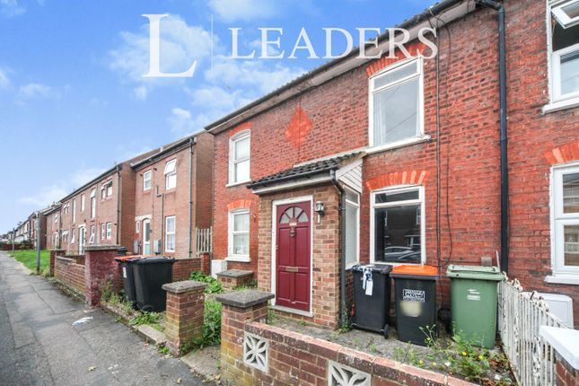 Thumbnail Terraced house to rent in Victoria Street, Dunstable
