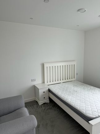 Flat to rent in Trafford Wharf Road, Trafford Park, Manchester