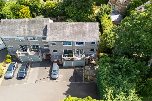10, Dunham Rise, Altrincham photo 2